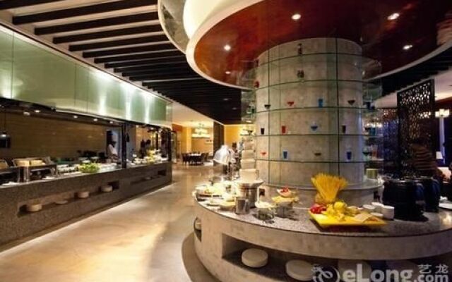 Qingdao Celebrity Hotel