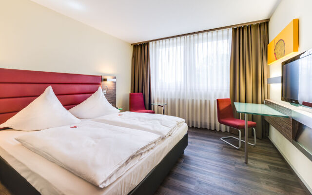 NOVINA HOTEL Wöhrdersee Nürnberg City