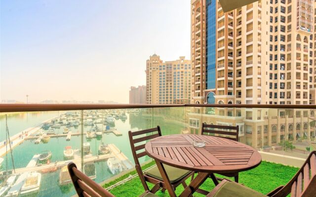 Stunning Palm Views Apt on the Beach Dubai