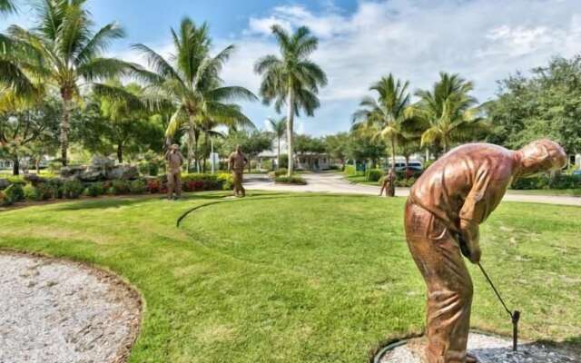 Genoa Vacation Rental: Stylish 2-BR Condo with Golf & Lake Views. Resort-Style Pool, Hot Tub, and Easy Access to Championship Golf. Minutes from Naples Beaches, 5th Avenue S, and Marco Island