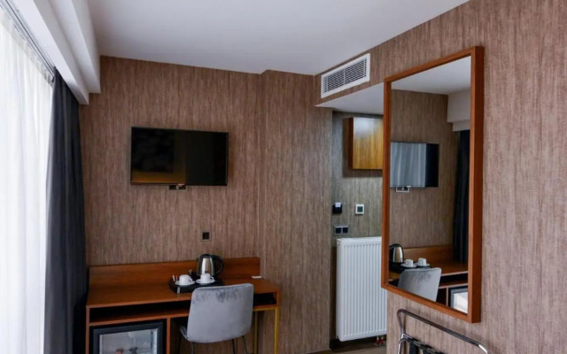 Solar Do Castelo, a Lisbon Heritage Collection