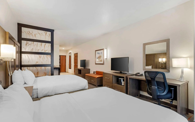 Comfort Inn & Suites Brighton Denver NE Medical Center