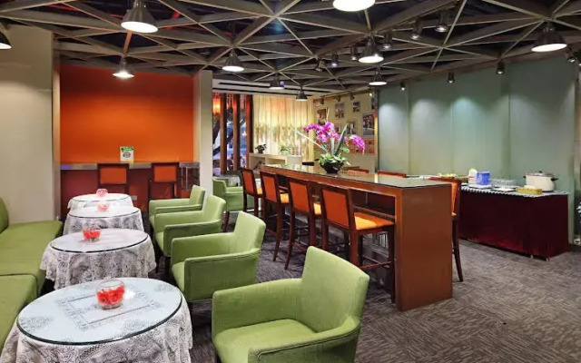 Binjiang Hotel
