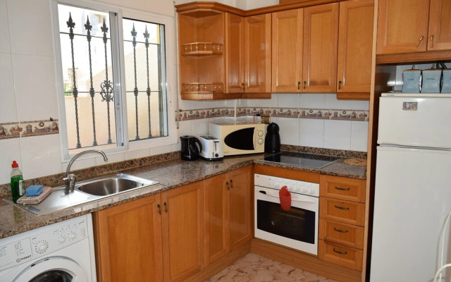 Upper floor Apartment semi-private pool