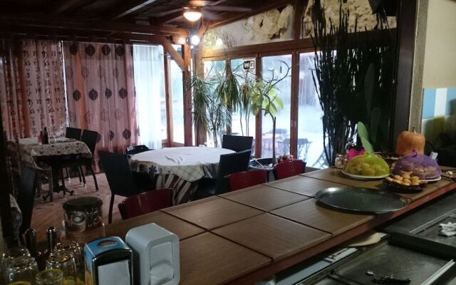 Hostal Isis