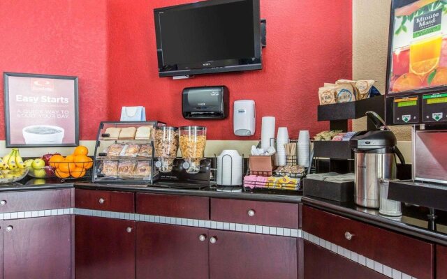 Econo Lodge Inn & Suites Fallbrook Downtown