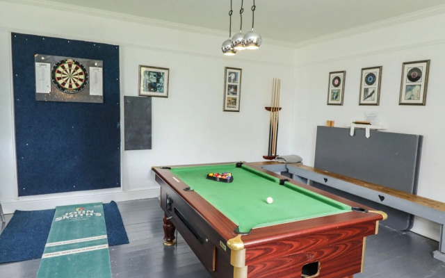 Reighton House