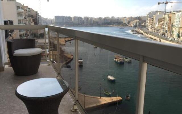 Seafront Apartment Spinola Bay