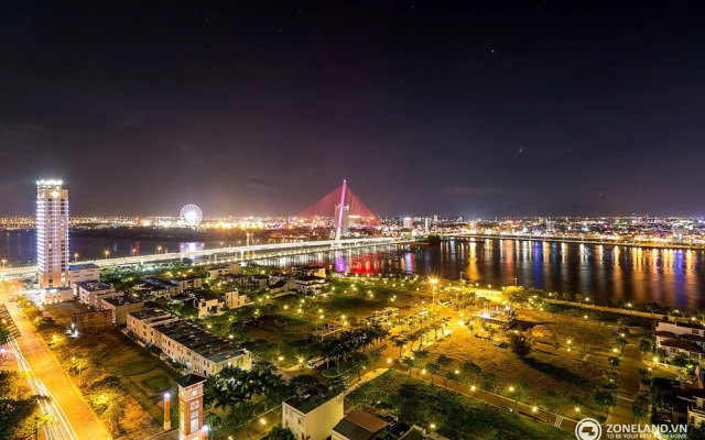 Zoneland Apartment - Monarchy Riverside