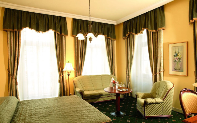 Humboldt Park Hotel And Spa