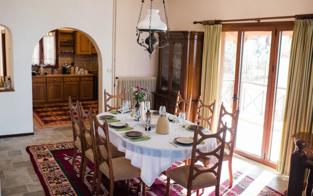 Traditional Luxury Villa Armonia