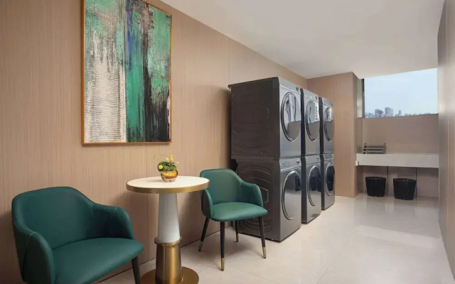 Wingate By Wyndham Zhuhai Gongbei Port