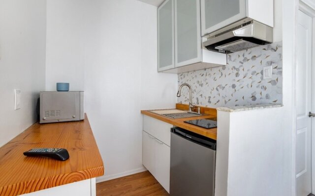 Close To Nyc! Relaxing Quiet Studio In Woodside 1 Bedroom Home by Redawning