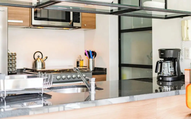 NEW Perfect Location with Free Parking