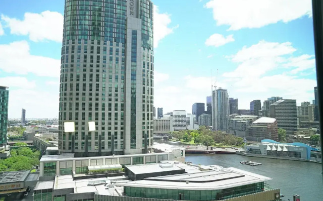 2-BRM Apartment Yarra River View Skyline