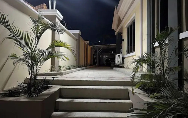Strong Mark Apartments