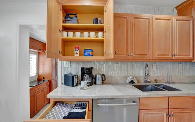 4BD House with Private Heated Pool