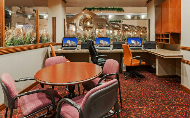 Holiday Inn Springdale/Fayetteville Area by IHG