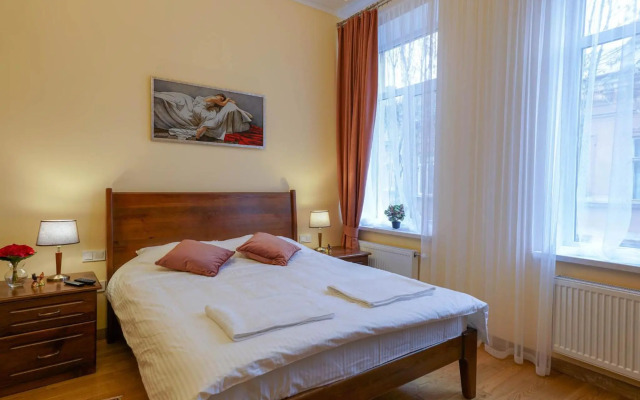Lviv Suites at Shopena st. 4