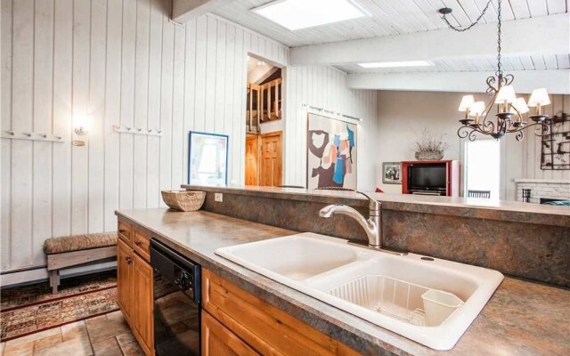 Woodbridge Condos by iTrip Aspen Snowmass