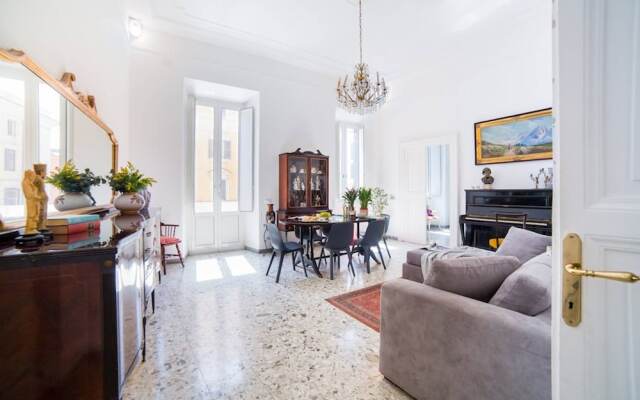 Super Big History Luxury At Colosseum