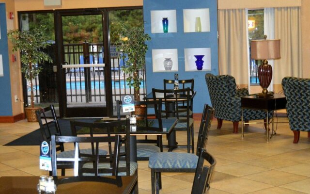 Holiday Inn Express Hotel & Suites Suffolk by IHG