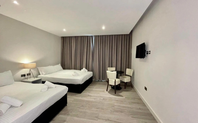 Axiom Park Hotel