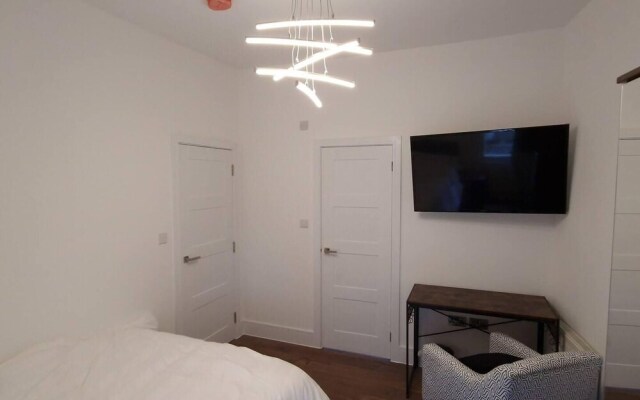 Stunning 1double Bed Apartment in London