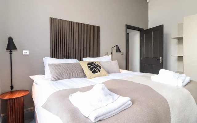 The Mary Maude Suite Stone Cross Mansion