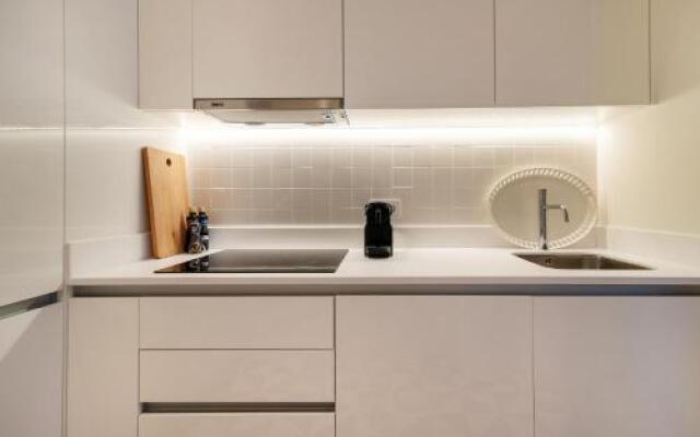 Baixa Cozy I by Lisbonne Collection