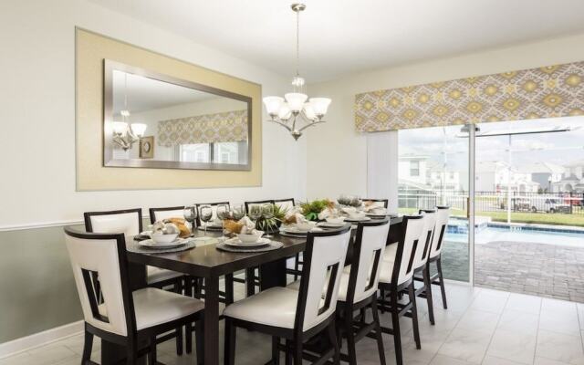 Champions Gate-9048sltstdjil 8 Bedroom Home