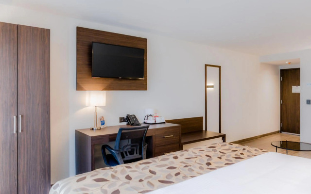 Sleep Inn Guadalajara Galerias