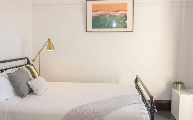 Charing Cross Hotel
