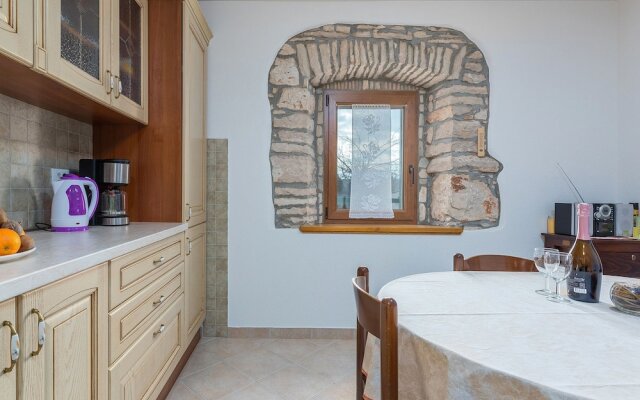 Traditional Stone Holiday House For Up To 8 Persons