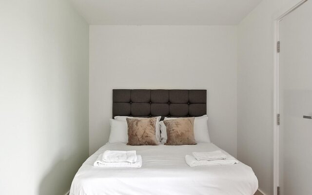 Comfortable Studio in Oldham, Minutes to Royal Oldham Hospital