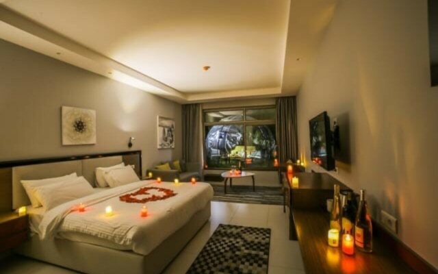 The Ray Hotel & Studios