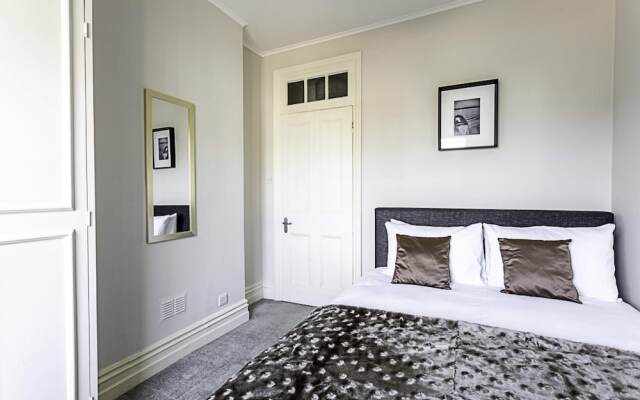 Beautiful Abode In Fulham Broadway