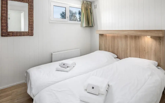 Unique Beach House With Dishwasher and Beautiful View, in a Holiday Park