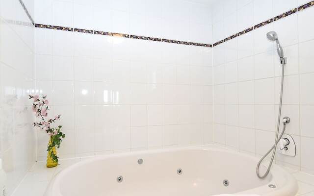 Spacious Apartment with Sauna and Jacuzzi in Harz