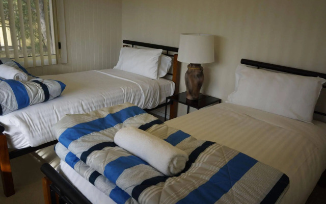 Pelican Point Tasmania