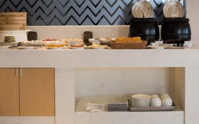 Baizhi Hotel