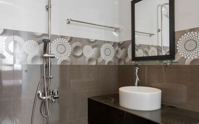 Zoneland Apartments Lavender95