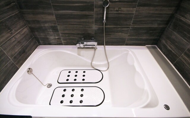Changwon Masan IVE Hotel