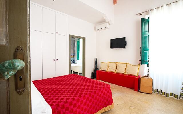 Salapolis Luxury Apartments