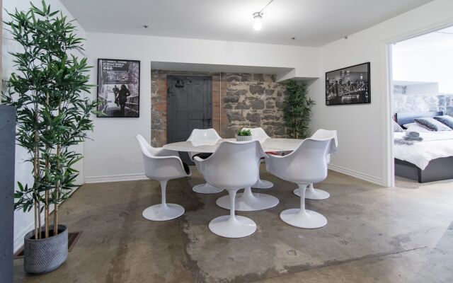 1821 Industrial Loft in Old Port by Nuage