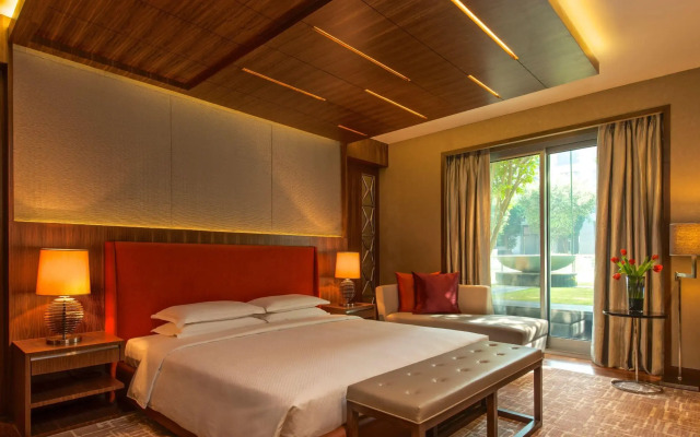 Grand Hyatt Mumbai Hotel and Serviced Apartments