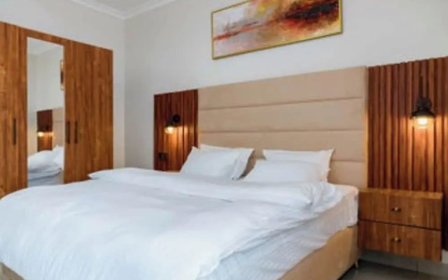 Tranquil Point Residence