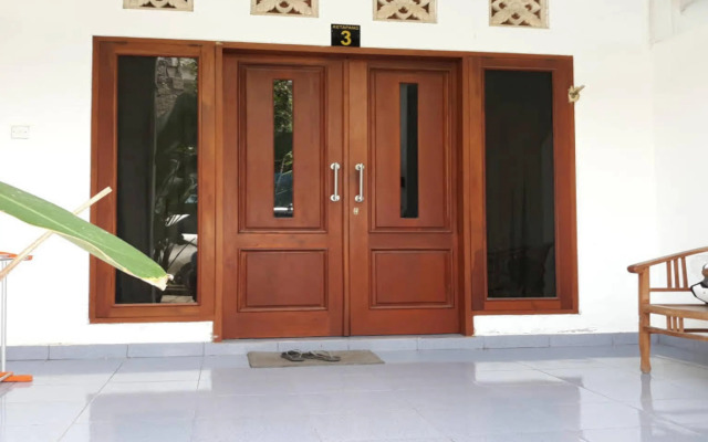 Ketapang Guesthouse Echo Beach Canggu