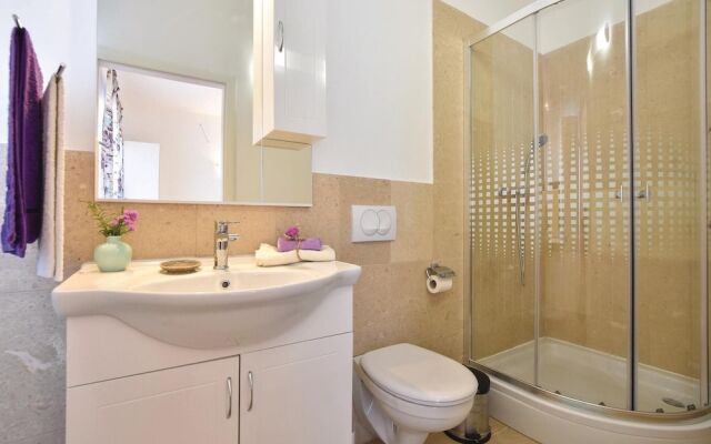 Amazing Home in Pucisca With 3 Bedrooms, Wifi and Outdoor Swimming Pool