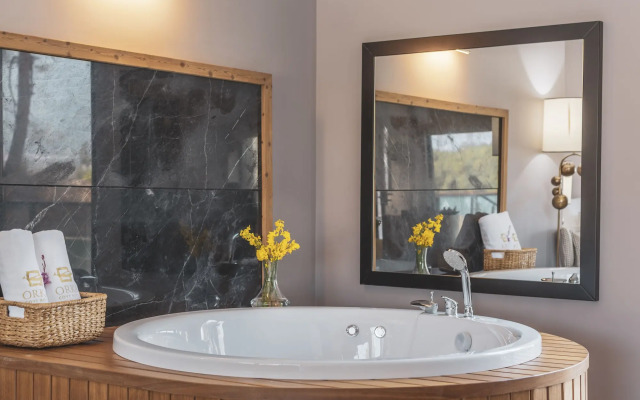 Orka Cove Hotel Penthouse & Suites - Adults Only